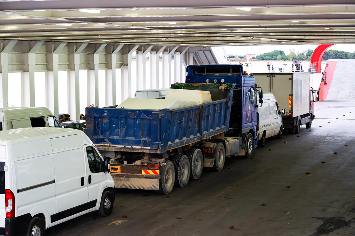 Diferentes tipos de carrocería industrial para vehículos de transporte profesional